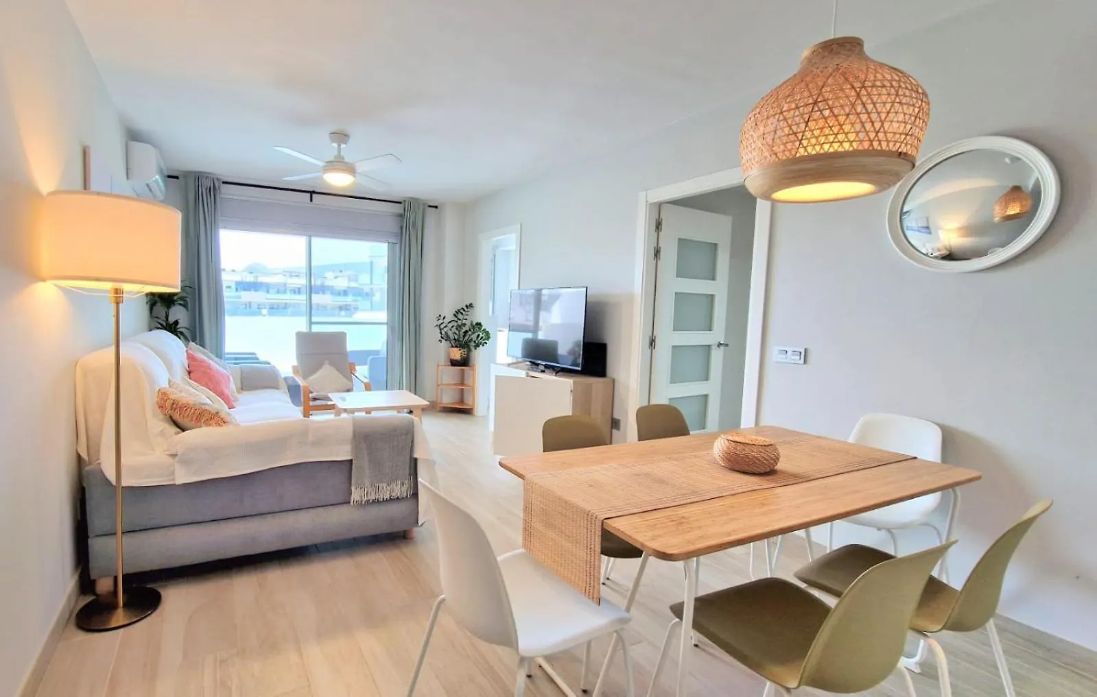 Amplio Y Comodo Apartamento. Granadilla De Abona Apartment